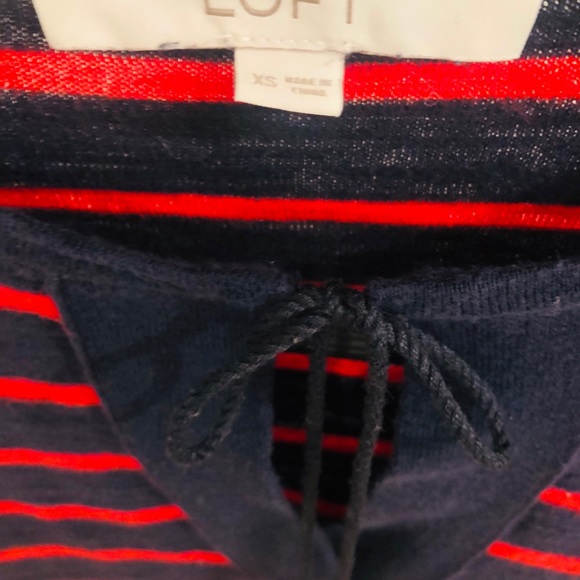 Classic, timeless Ann Taylor navy + red sweater. - Picture 5 of 5